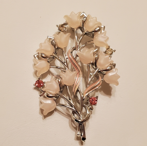 Star Jewelry Co Bouquet Rhinestone Brooch - Picture 3 of 8